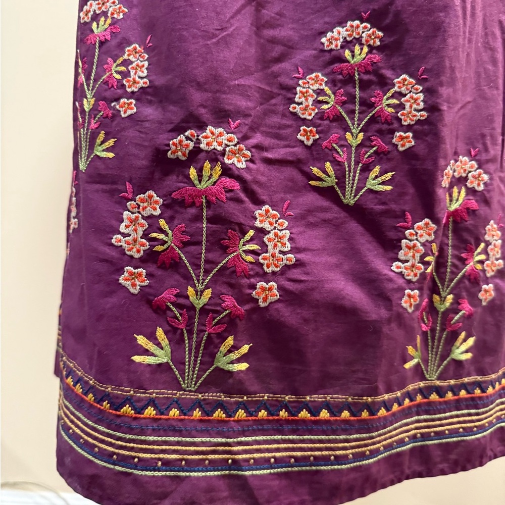 Talbots Plum Purple Skirt with Embroidered Floral Pattern - Picture 3 of 6